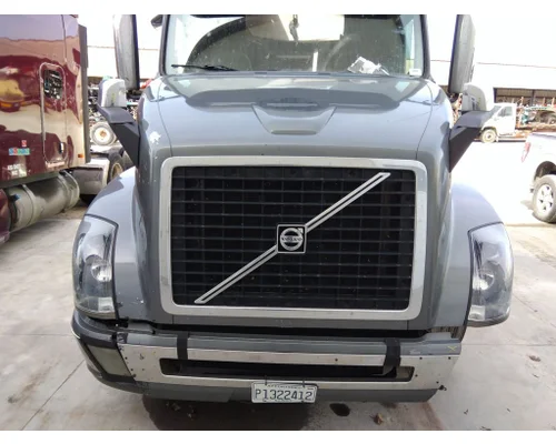 VOLVO VNL HOOD