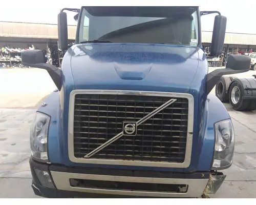 VOLVO VNL HOOD