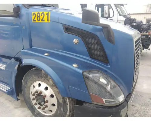 VOLVO VNL HOOD