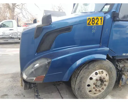 VOLVO VNL HOOD