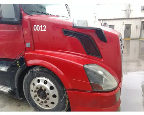 VOLVO VNL HOOD