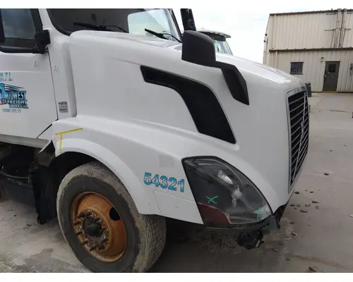 VOLVO VNL HOOD