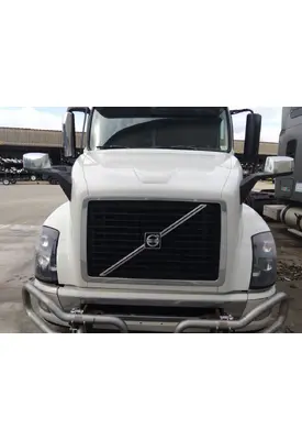 VOLVO VNL HOOD