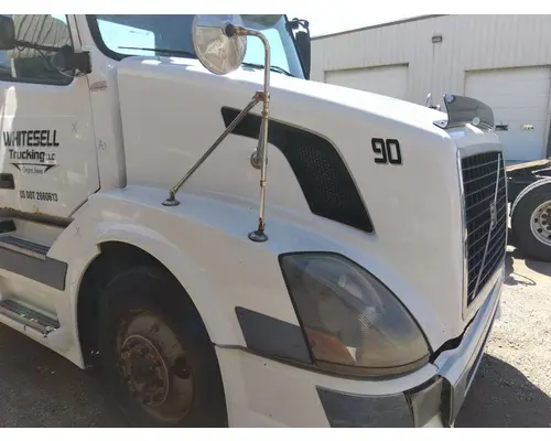 VOLVO VNL HOOD