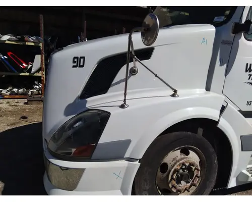 VOLVO VNL HOOD