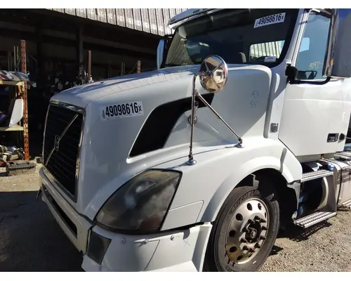 VOLVO VNL HOOD