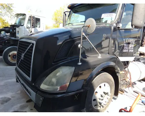 VOLVO VNL HOOD