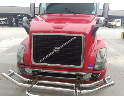 VOLVO VNL HOOD