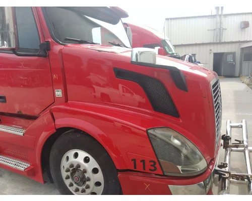 VOLVO VNL HOOD