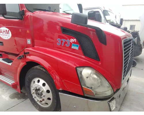 VOLVO VNL HOOD