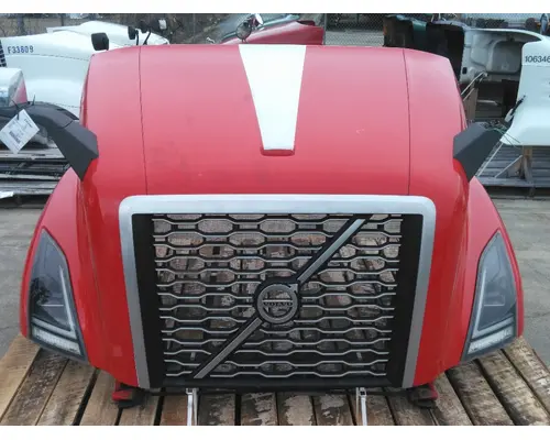 VOLVO VNL HOOD
