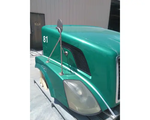 VOLVO VNL HOOD