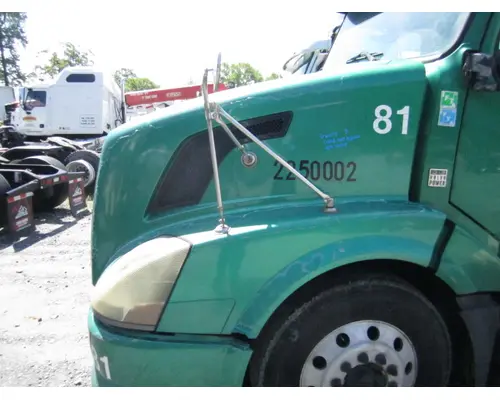 VOLVO VNL HOOD
