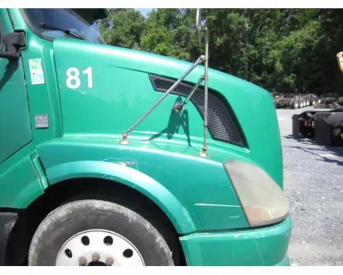 VOLVO VNL HOOD