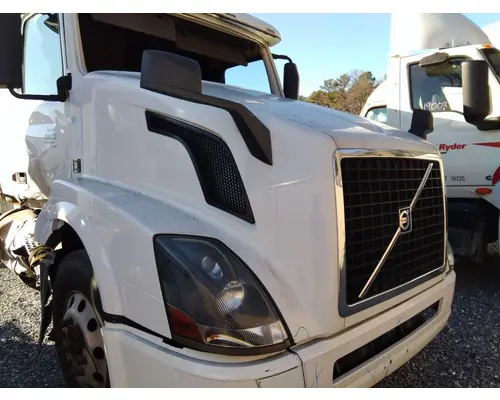 VOLVO VNL HOOD