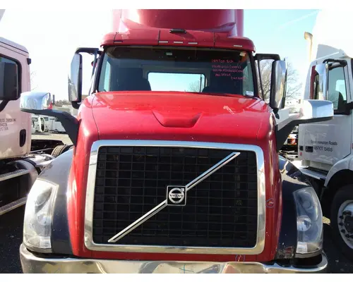 VOLVO VNL HOOD