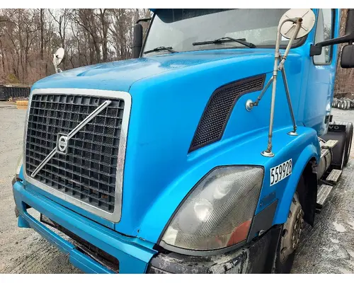 VOLVO VNL HOOD