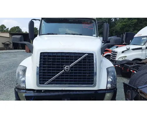 VOLVO VNL HOOD
