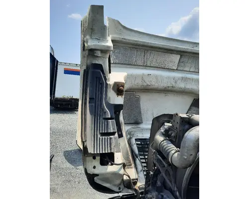 VOLVO VNL HOOD