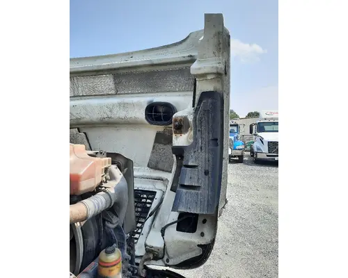 VOLVO VNL HOOD