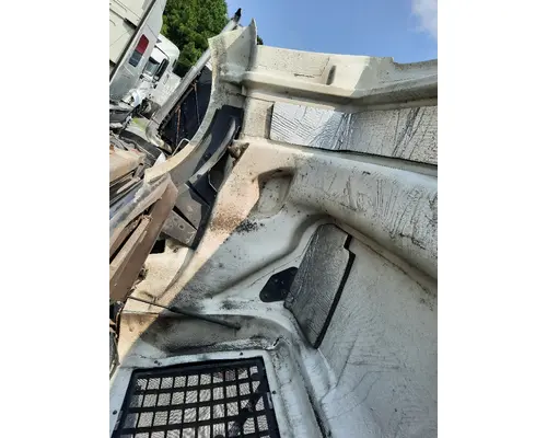 VOLVO VNL HOOD