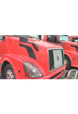 VOLVO VNL HOOD