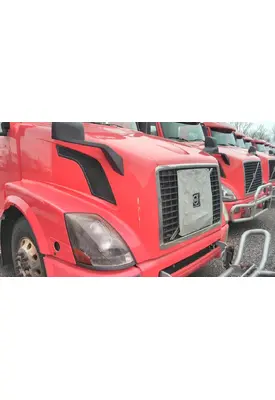 VOLVO VNL HOOD