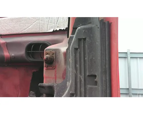 VOLVO VNL HOOD