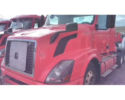 VOLVO VNL HOOD