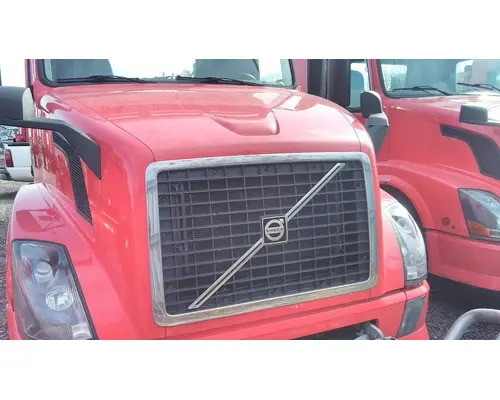 VOLVO VNL HOOD