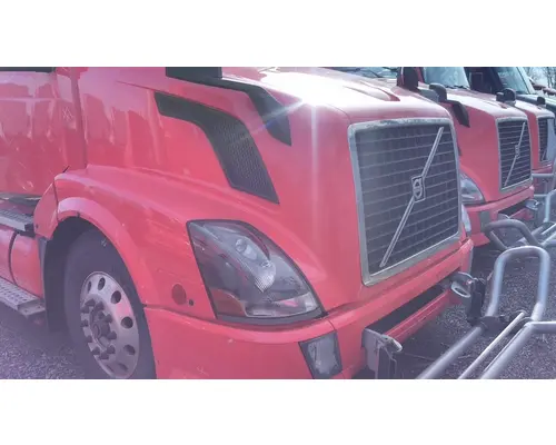 VOLVO VNL HOOD