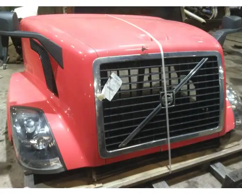 VOLVO VNL HOOD