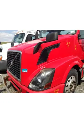 VOLVO VNL HOOD