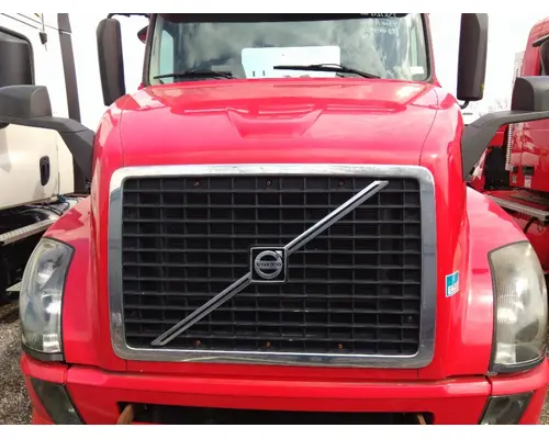 VOLVO VNL HOOD