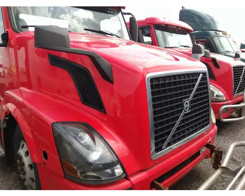 VOLVO VNL HOOD