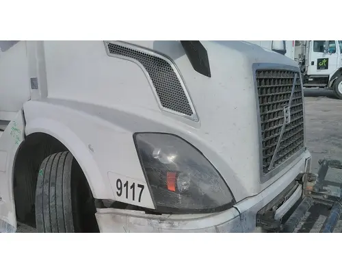 VOLVO VNL HOOD