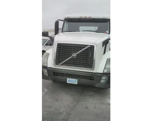 VOLVO VNL HOOD