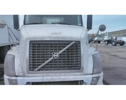 VOLVO VNL HOOD