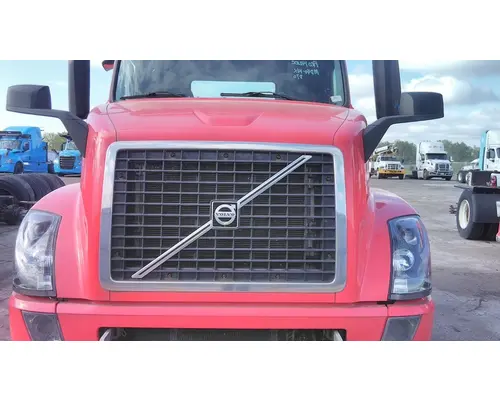 VOLVO VNL HOOD