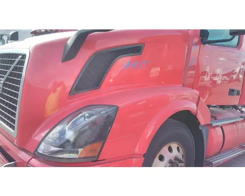 VOLVO VNL HOOD