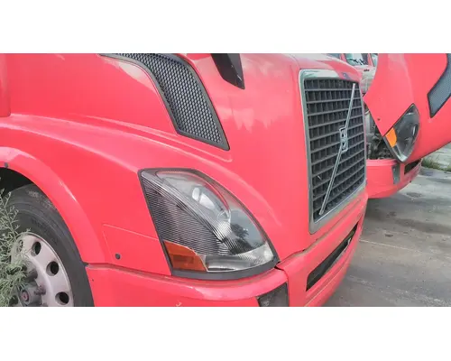 VOLVO VNL HOOD