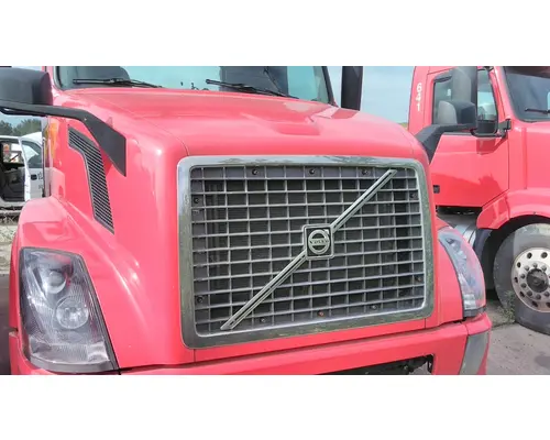 VOLVO VNL HOOD