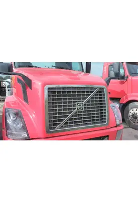 VOLVO VNL HOOD