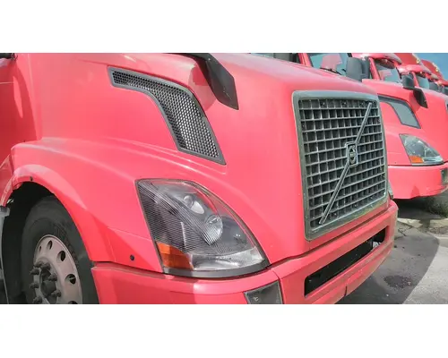 VOLVO VNL HOOD