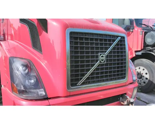 VOLVO VNL HOOD