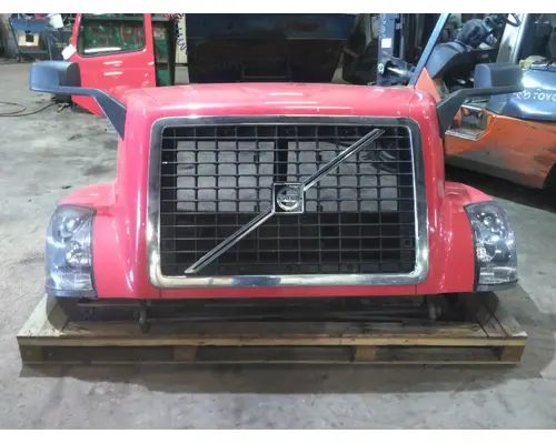 VOLVO VNL HOOD