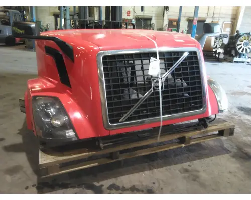 VOLVO VNL HOOD