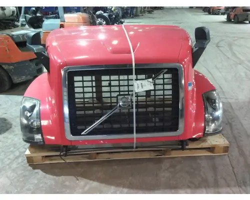 VOLVO VNL HOOD