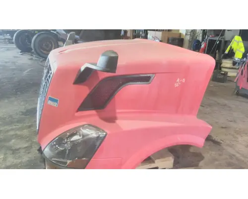 VOLVO VNL HOOD