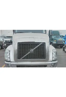 VOLVO VNL HOOD